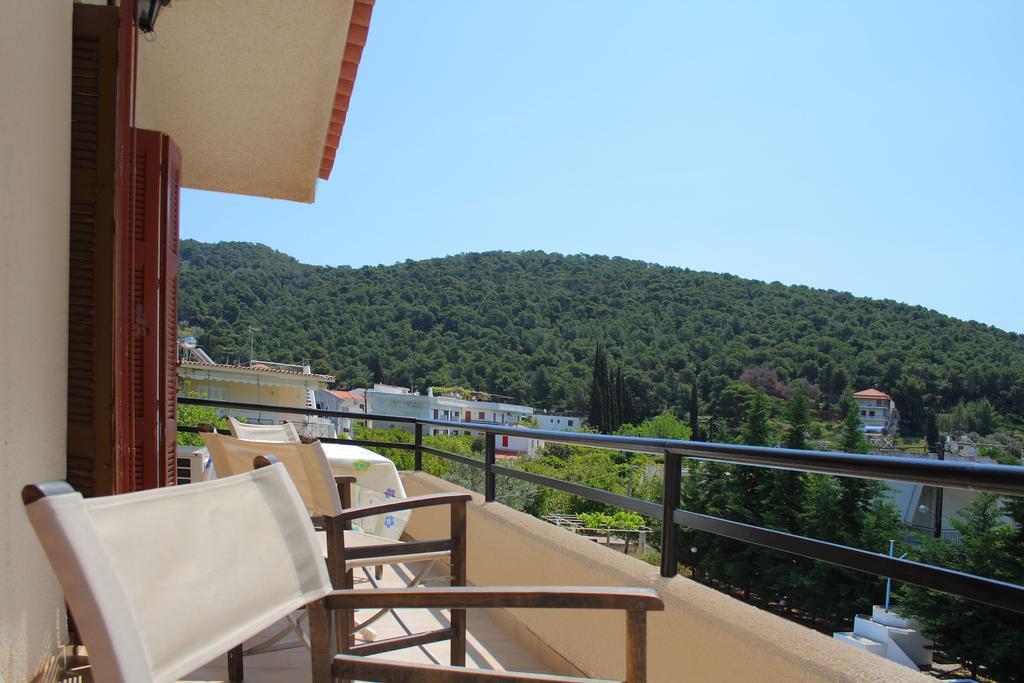 Villa Yiotevi Poros Town Стая снимка