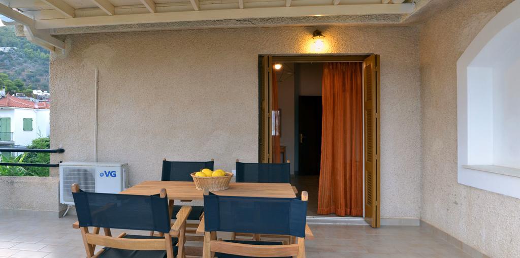 Villa Yiotevi Poros Town Екстериор снимка